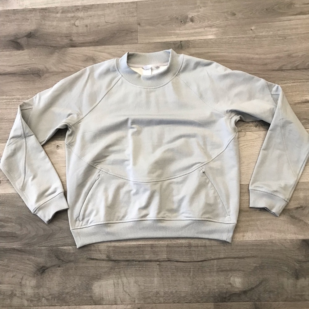 Lulu Lemon sweater never worn
